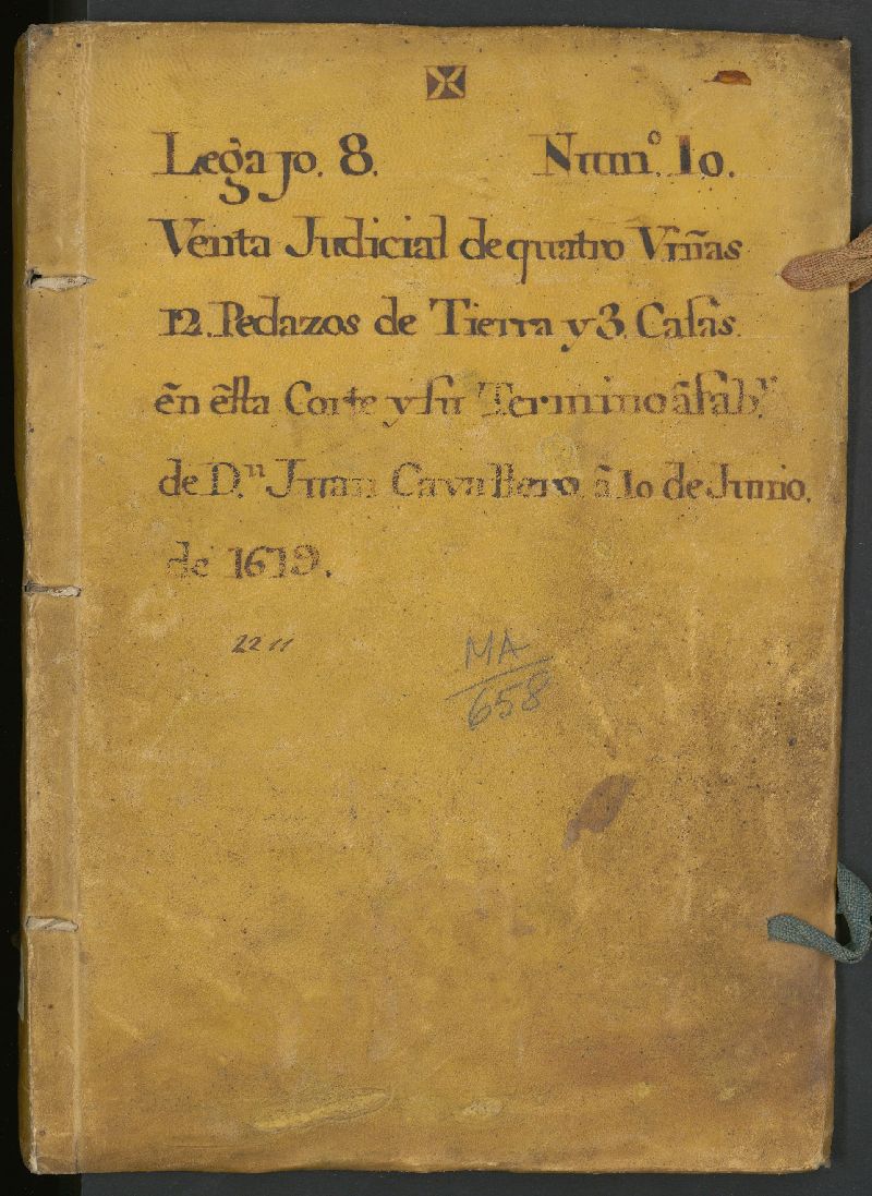 Venta judicial de quatro vias, 12 pedazos de tierra y 3 casas en esta Corte y su trmino a fab[or] de D[o]n Juan Cavallero