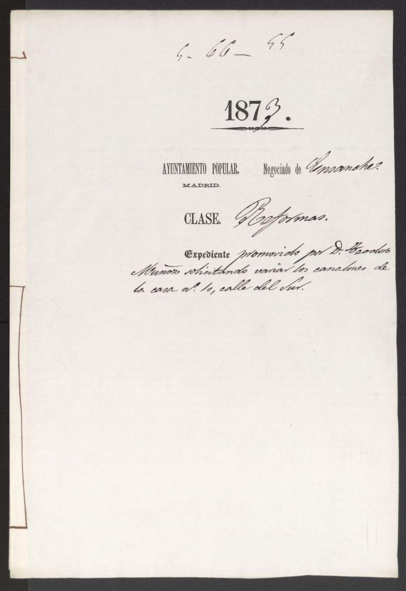 D. Teodoro Muoz, solicitando variar los canalones de la casa n 10, calle del Sur.