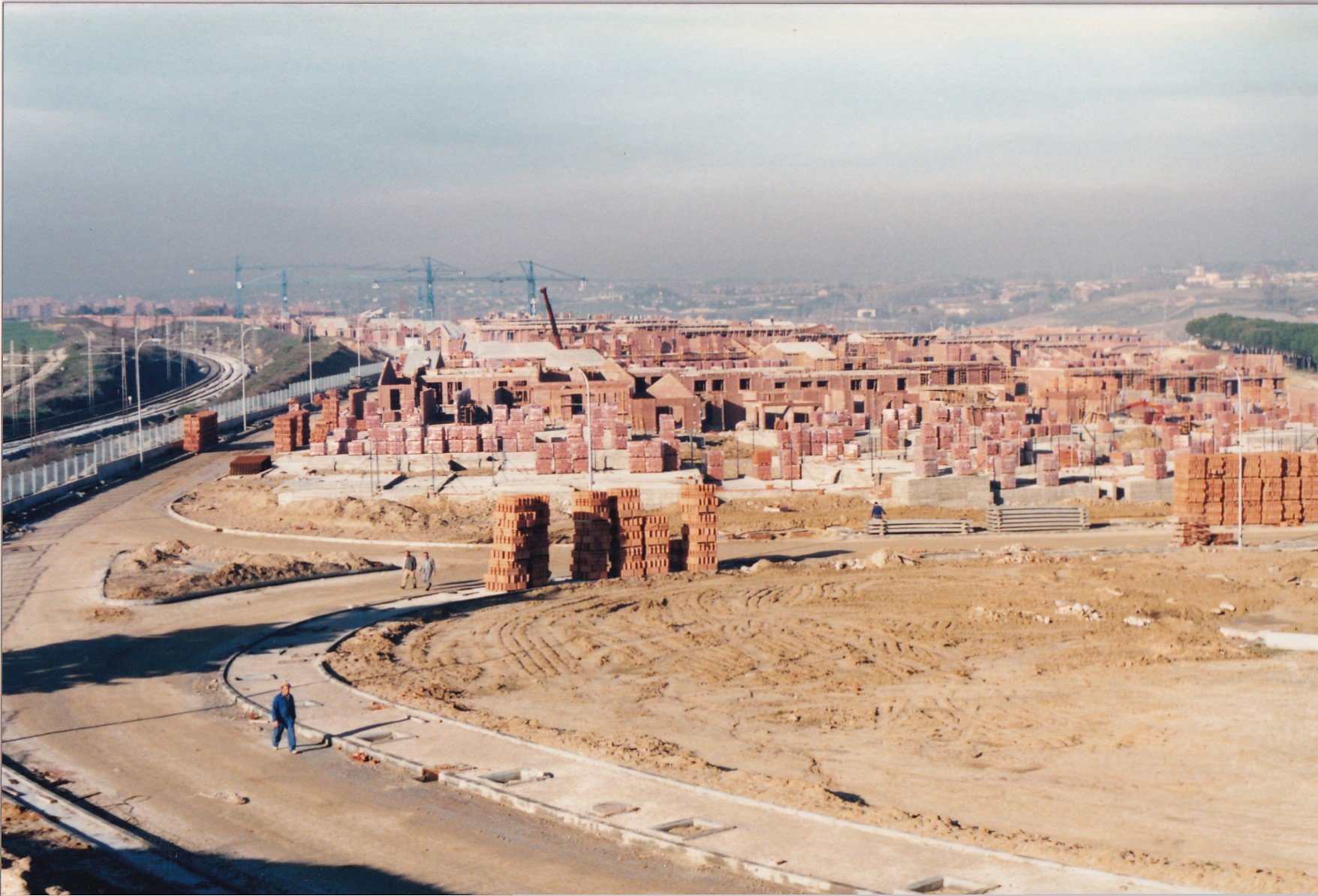 Panormica de las obras de la urbanizacin Rosa Luxemburgo de Aravaca