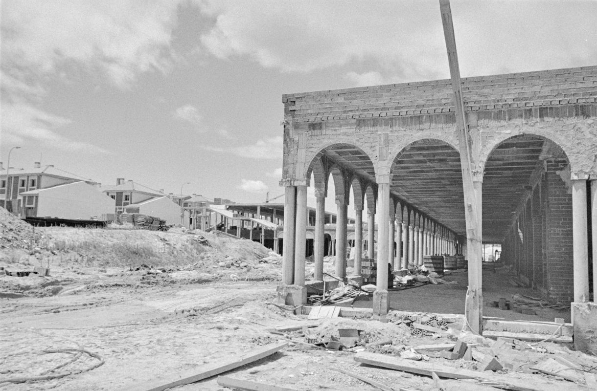 Construccin del centro comercial