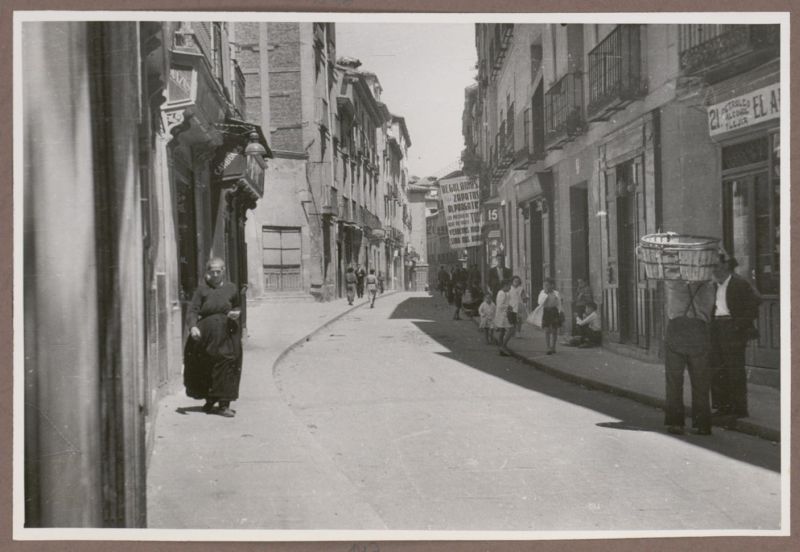 Calle de la Encomienda asfaltada